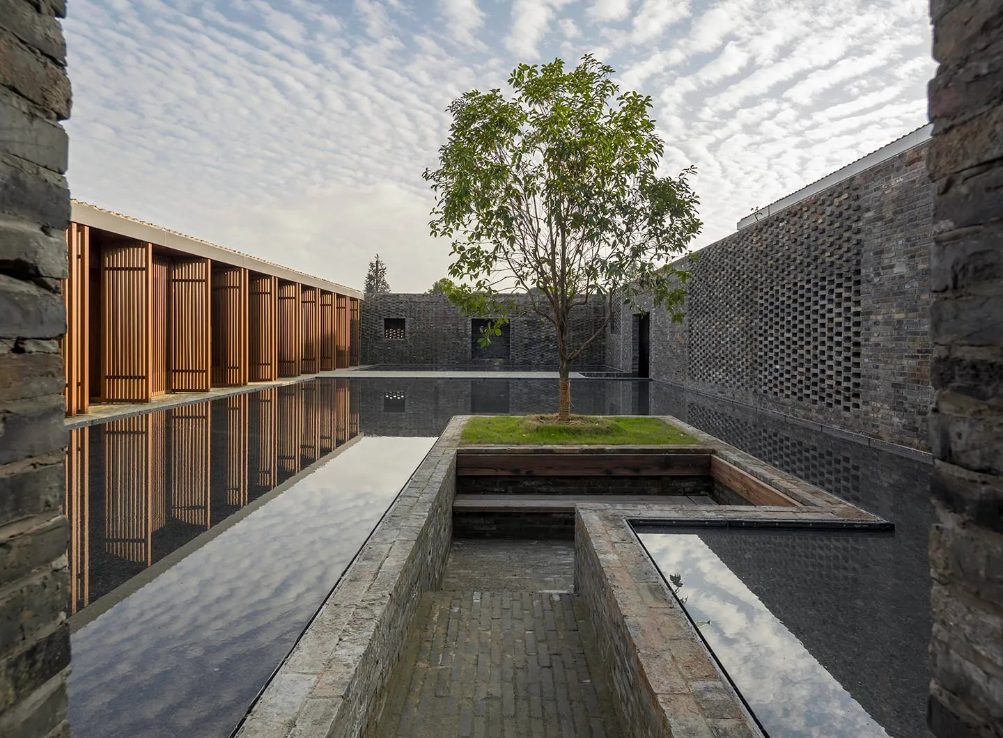 The Walled, Tsingpu Yangzhou Retreat 