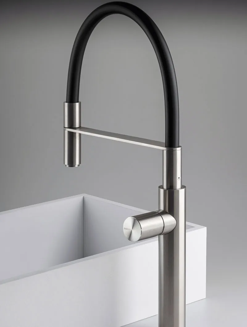 Q316 Kitchen faucet