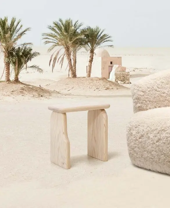Casual Dolmen table