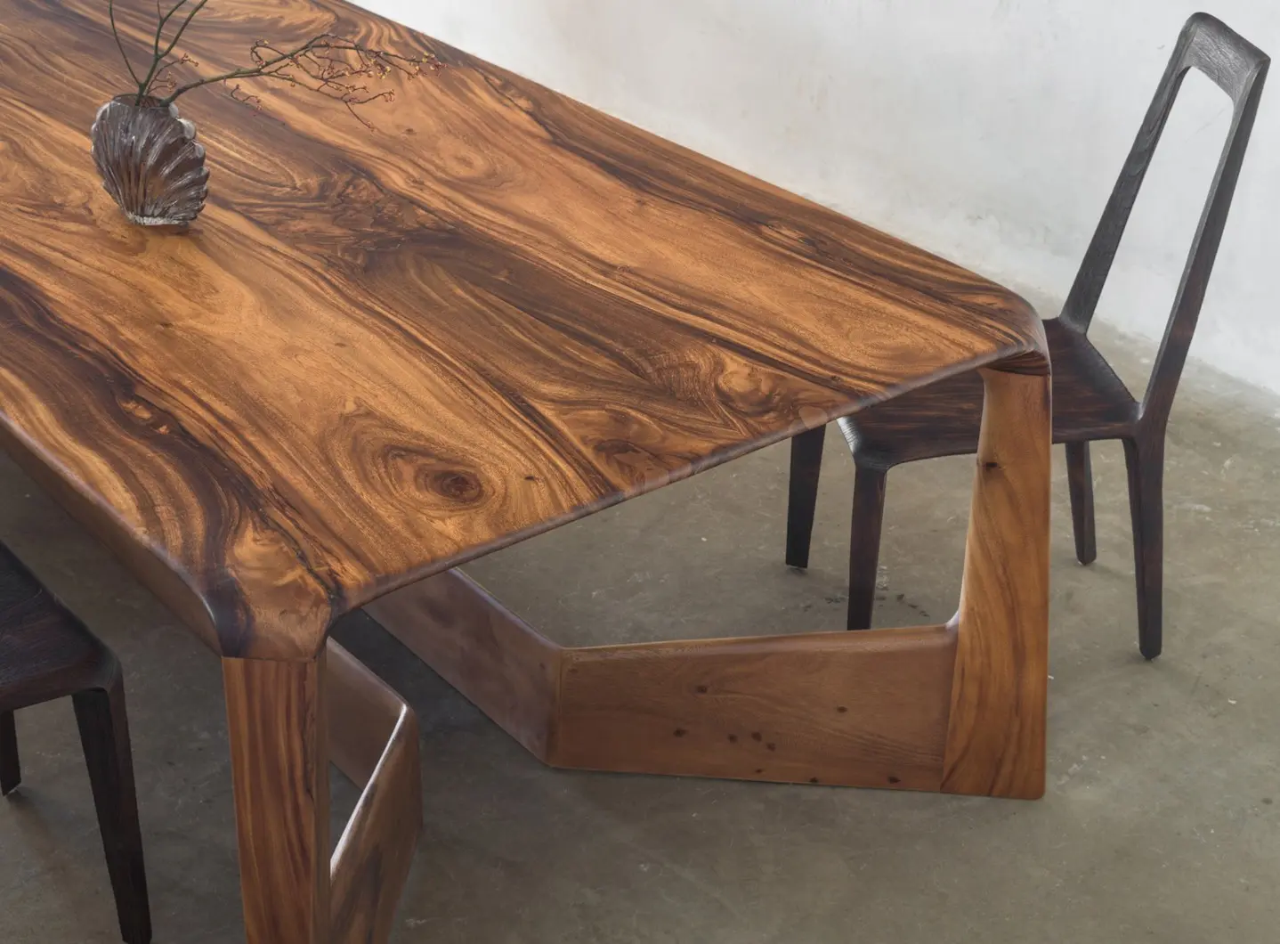 CASAKA Patih I Dining Table