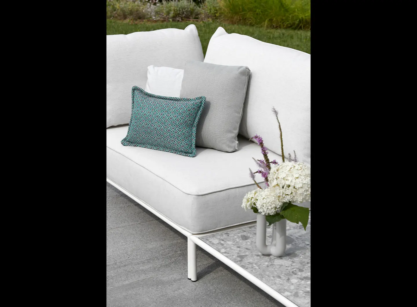 S•CAB Flap outdoor sofa