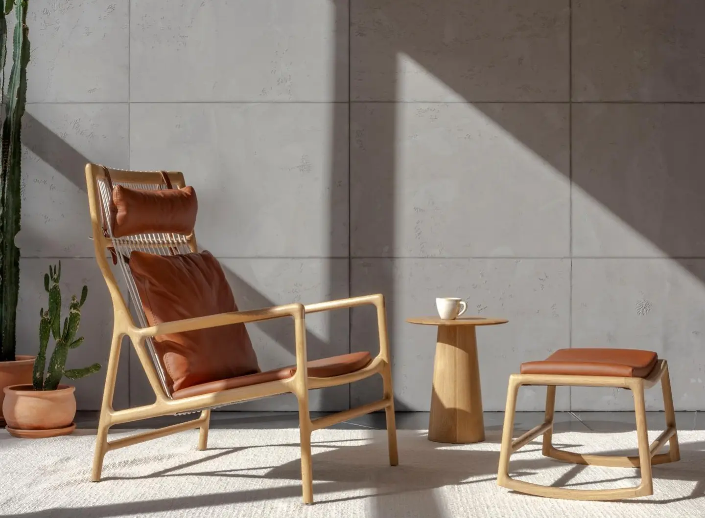 dedo_footstool_dedo_lounge_chair_oak_white_1015_dakar_leather_whisky_2732_0_6_gazzda.jpg