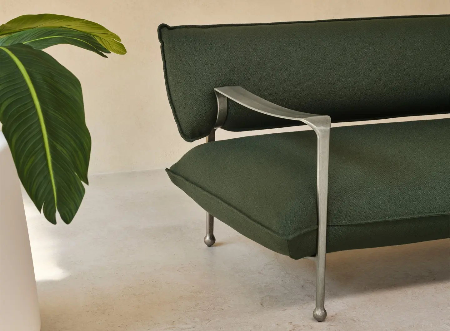 Magis_riace_sofa_gallery.jpg