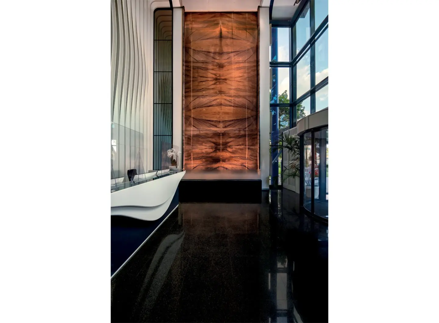 zero55_Glance-Out_Office