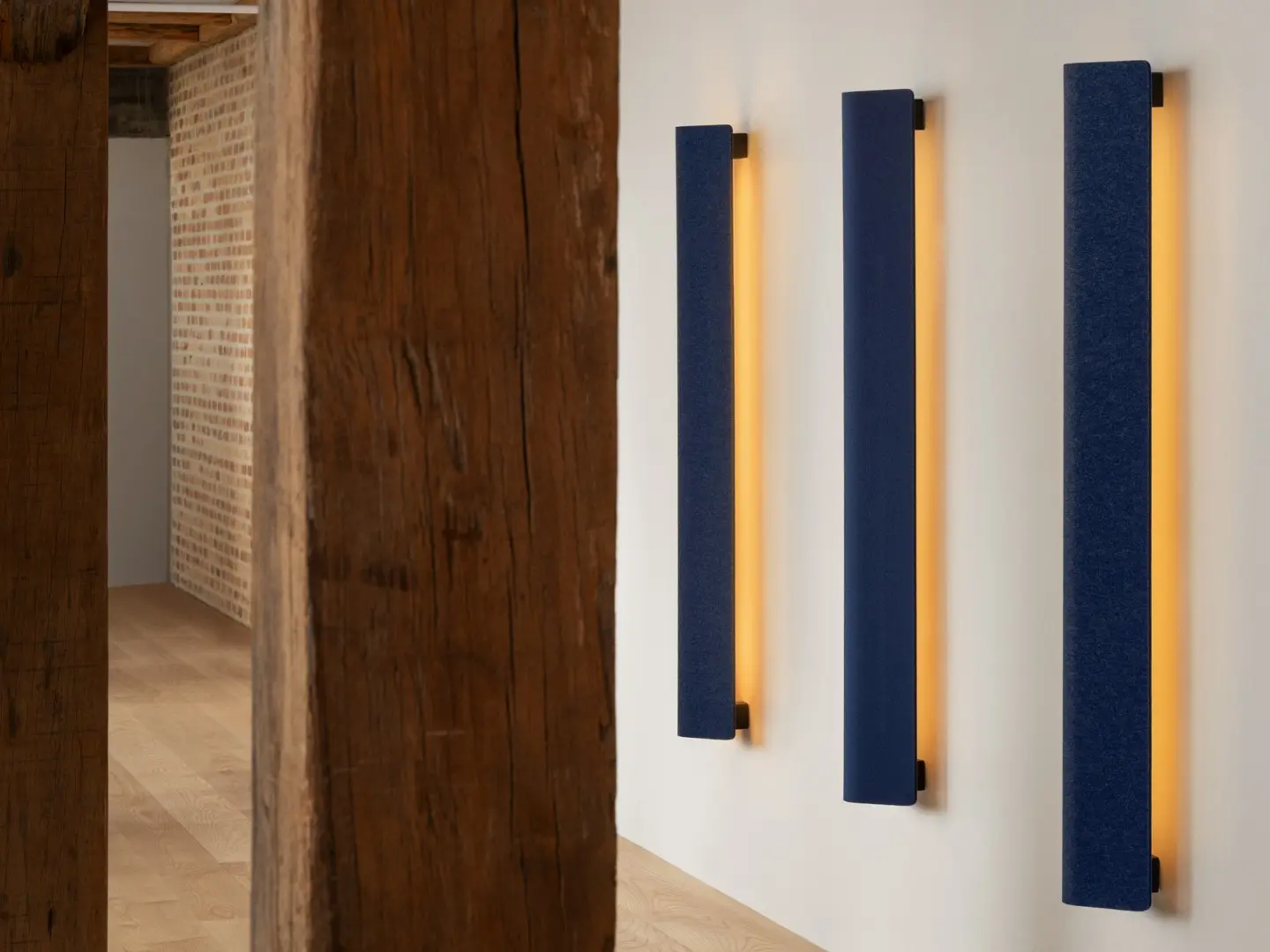 Abstracta - Vika Wall Light