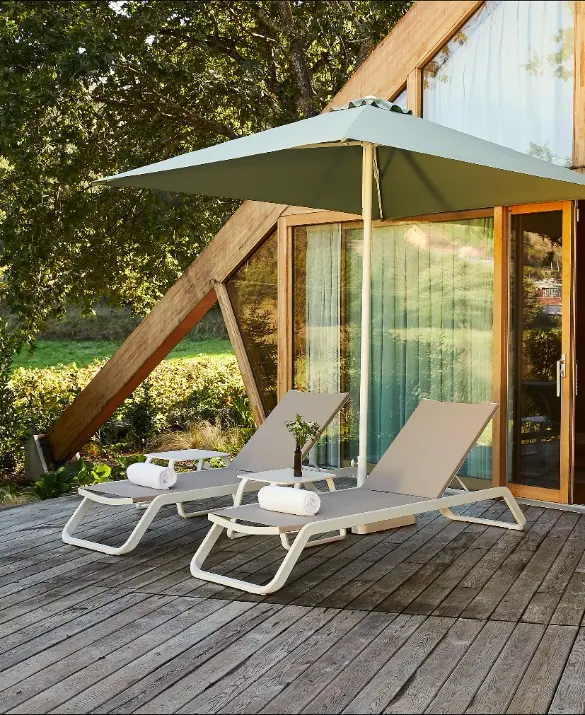 Very resistant and functional VILA sun lounger