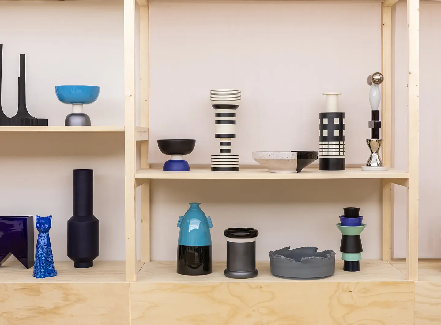 Vasi e oggetti decorativi in ceramica