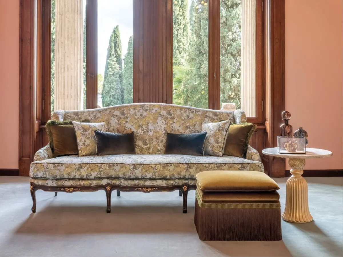 luxury-classic-sofa