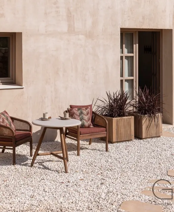 GOMMAIRE Low dining bistro round table Faye