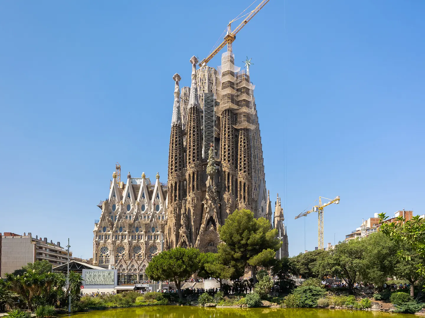 Antoni Gaudí, Sagrada Família, Barcelona, ph. Maksim Sokolov, via Wikimedia Commons