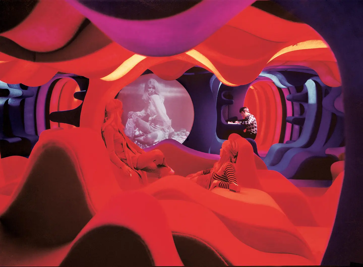 Verner Panton: Form, Colour, Space. Visiona 2 all’International Furniture Fair di Colonia nel 1970