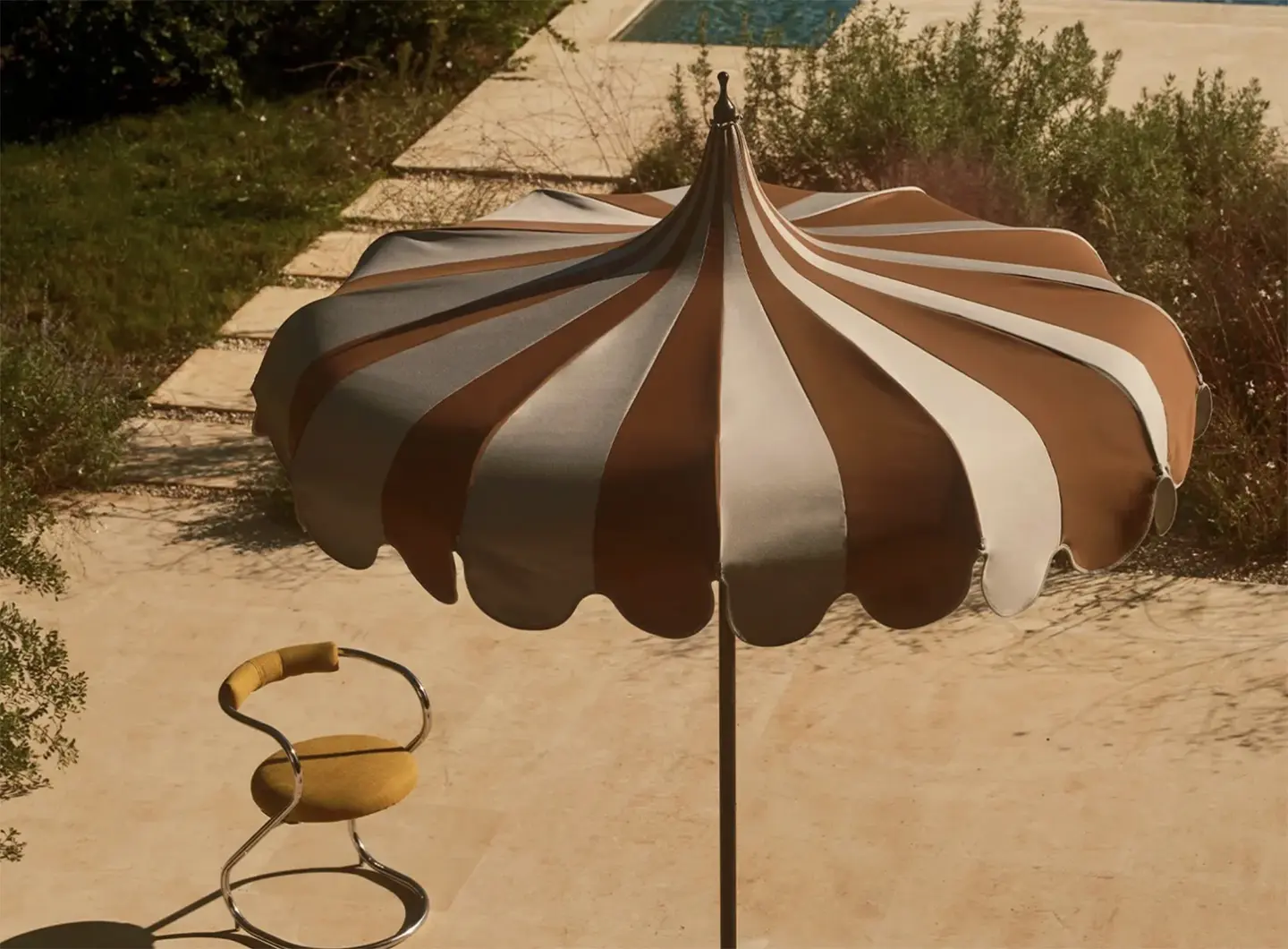Iconic Pagoda di Crema Outdoor