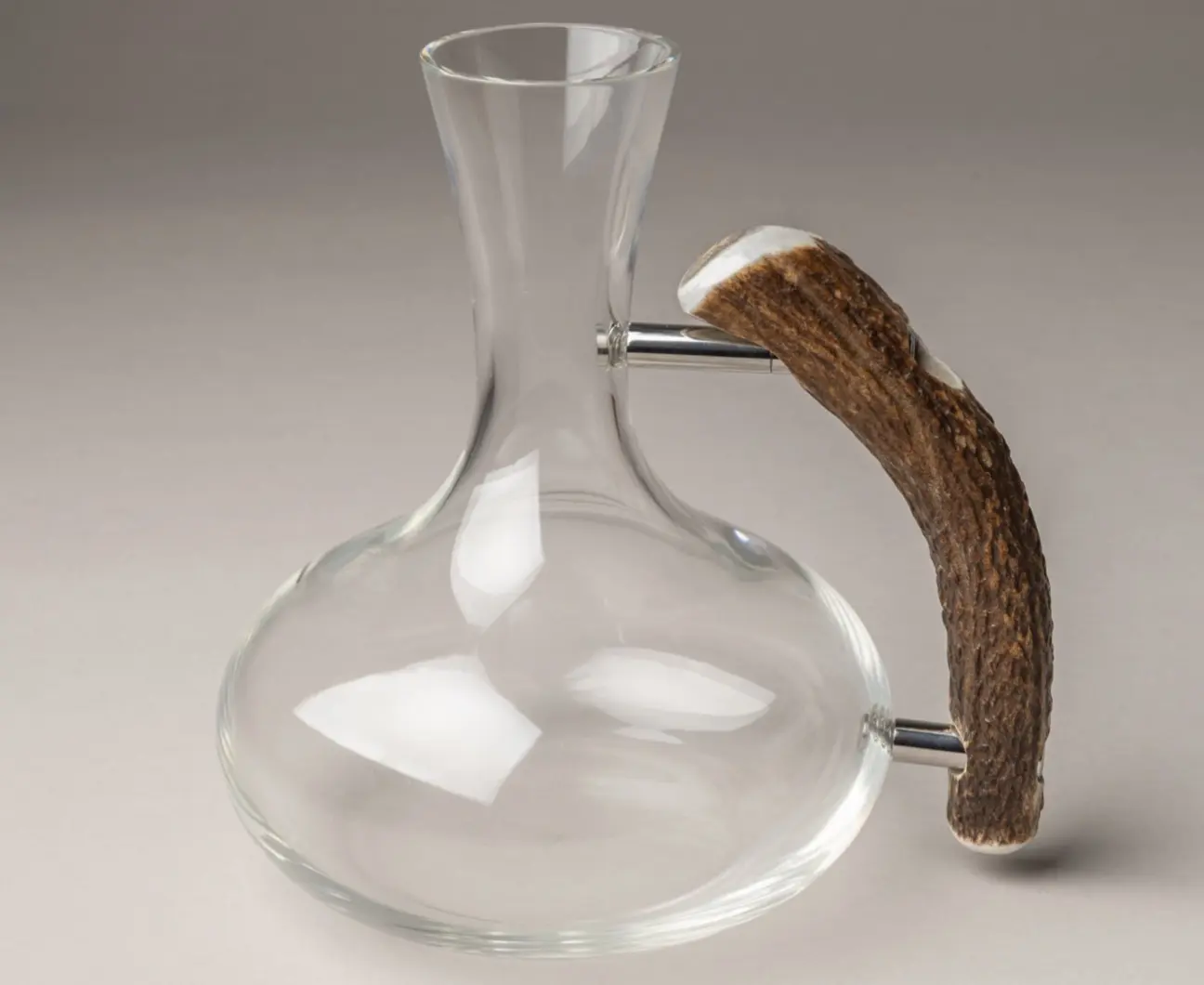 M7.321.13_decanter_c_materiali_naturali_Cervo.jpg