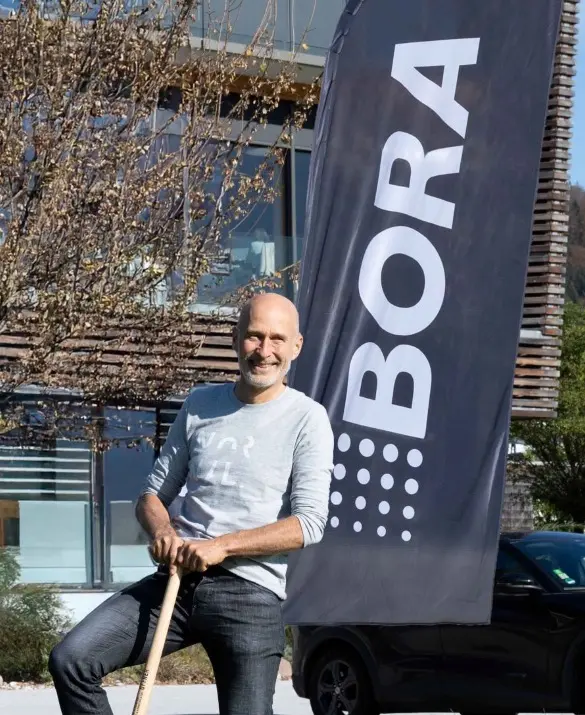 BORA_CEO_Willi_Bruckbauer_hands_on_for_the_factory.jpg