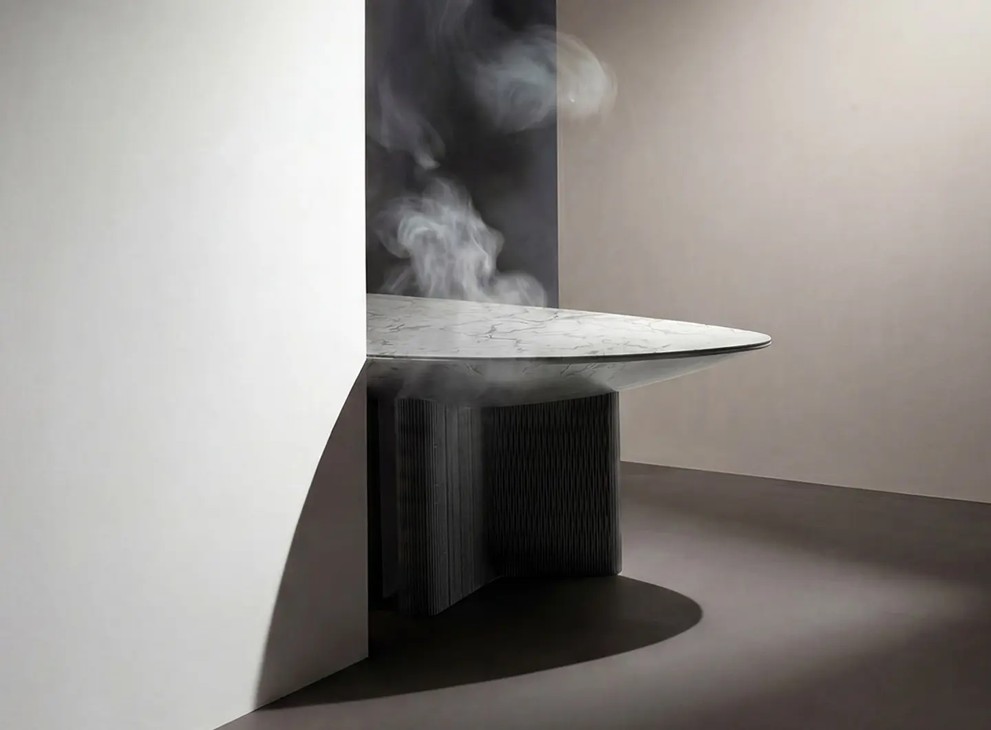 Infinity_Desk_mbL.jpg