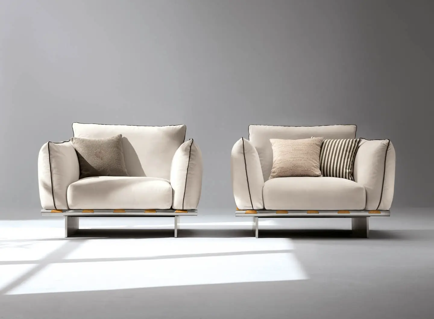 occasional_chair_sahara4.jpg