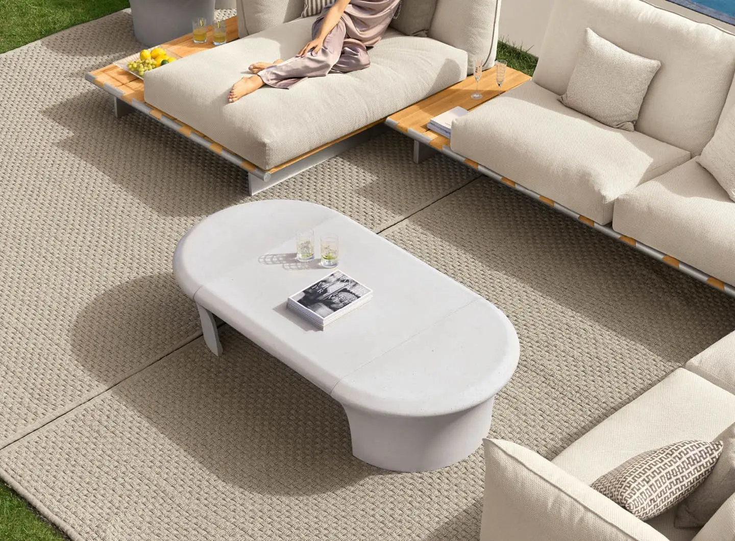 Concrete_cocktail_table_sahara5.jpg