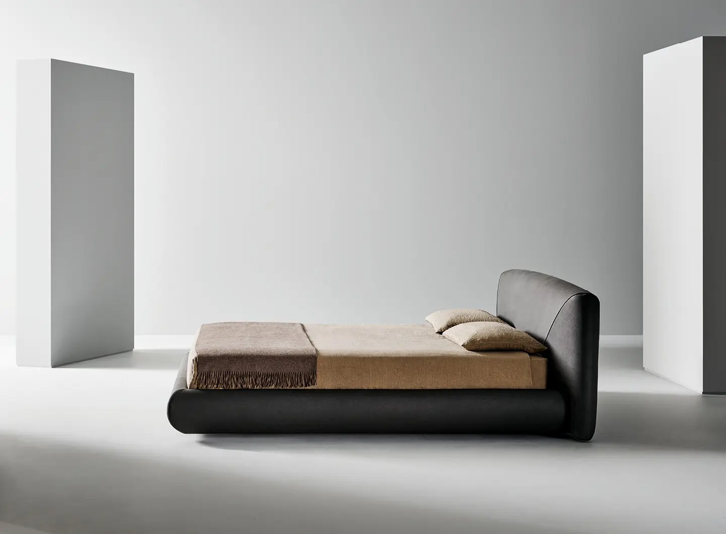 bonaldo_salone_26_fotogallery_1440x1060_holden_02.jpg