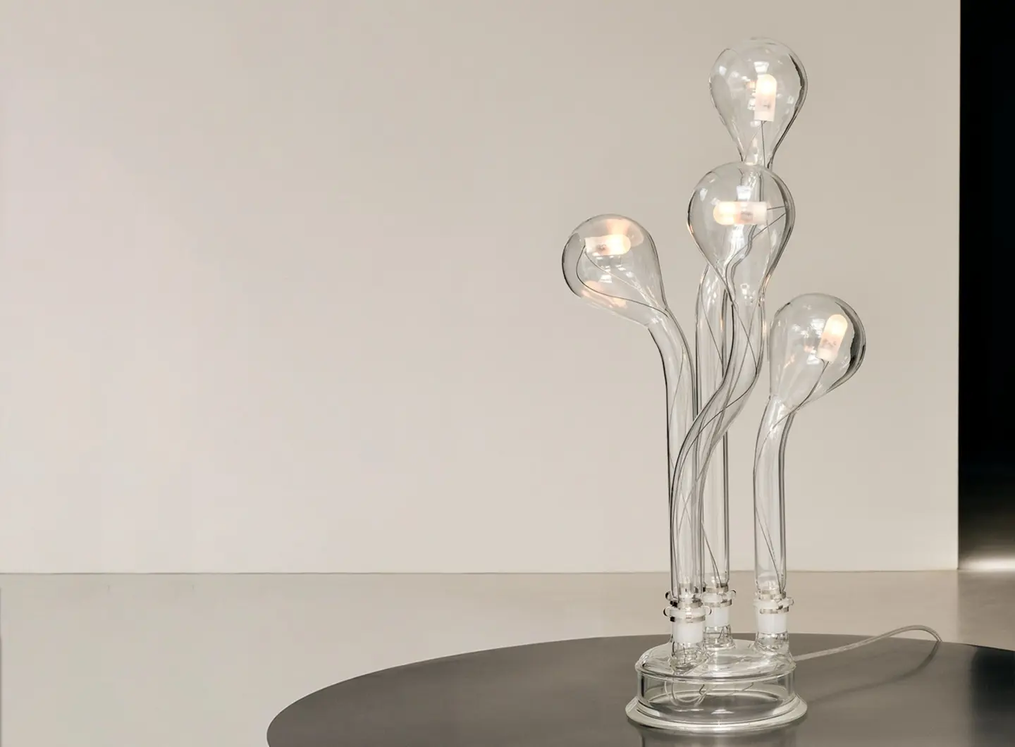 Xavier_Lust_Experiment_lamp_Ph_Nicolas_Schimp_DSC3585_13414OCT_23_02_accbxt_1440.jpg
