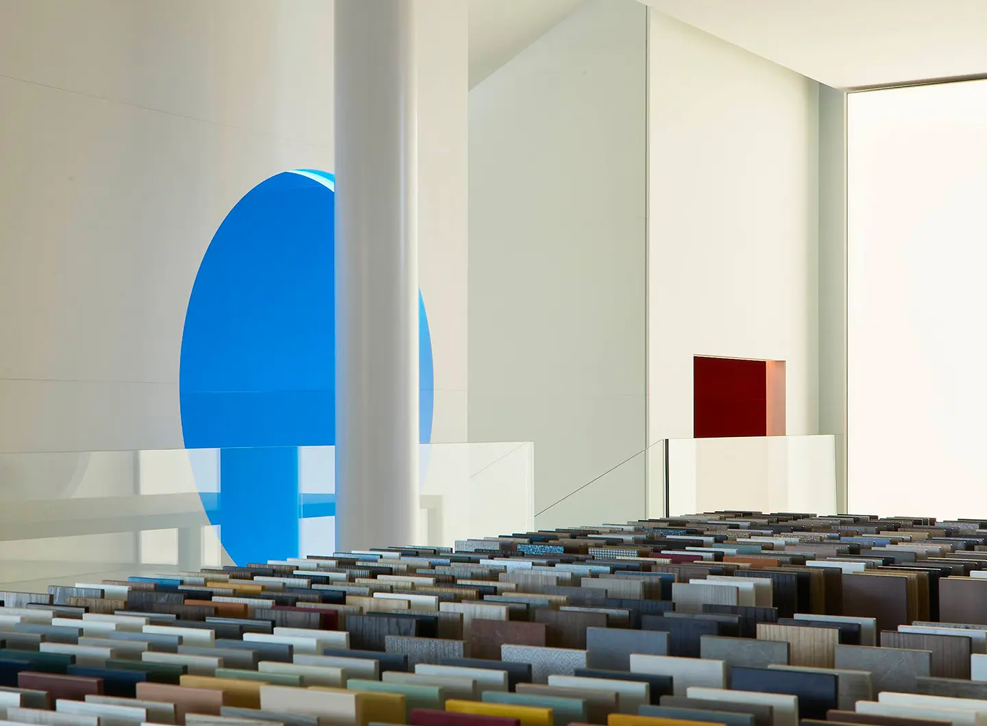 Concept Beyond the Lines, coorporate showroom CCube, design Lissoni & Partners