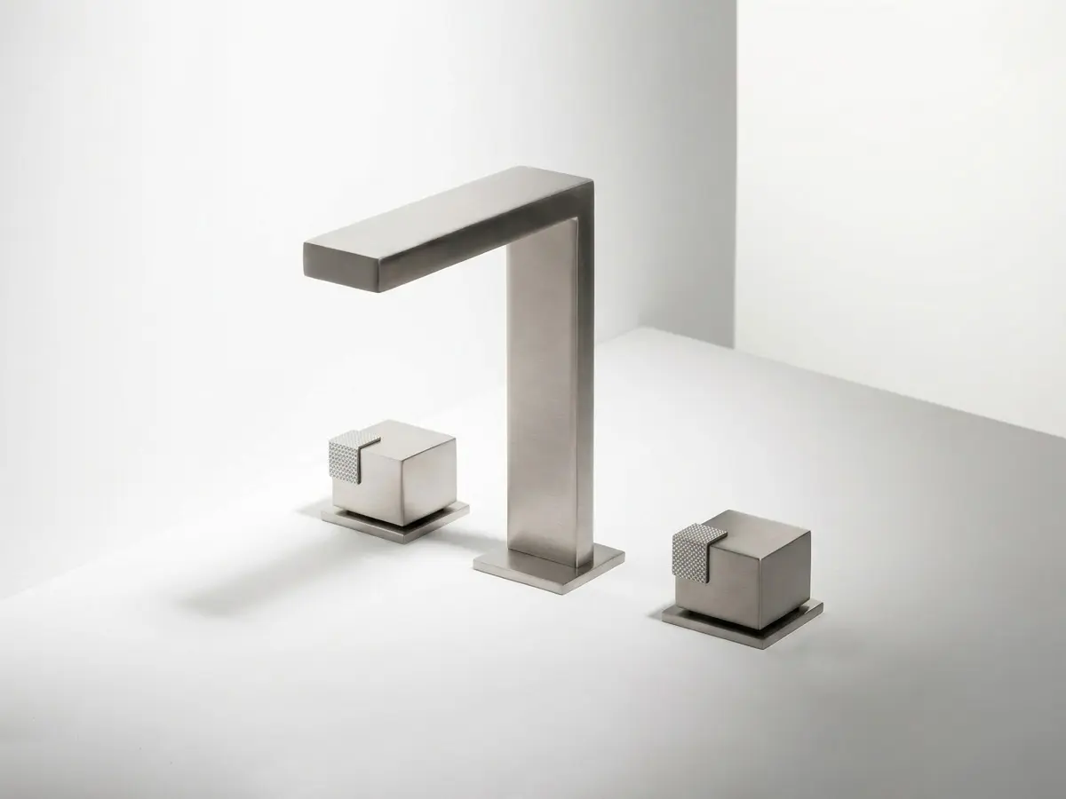 OCUBE Miscelatore lavabo 3 fori