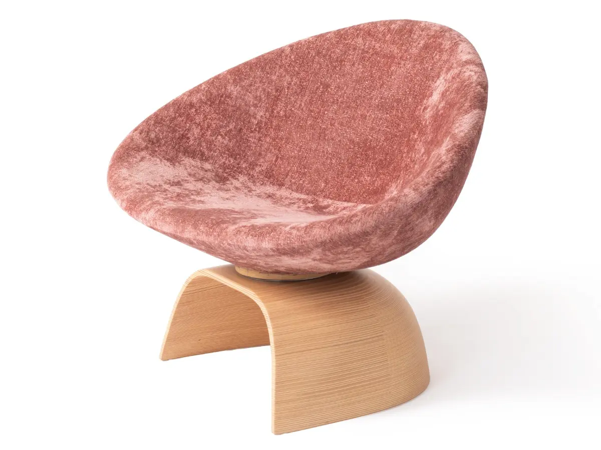 Ovo Chair: Movement Meets Monumentality