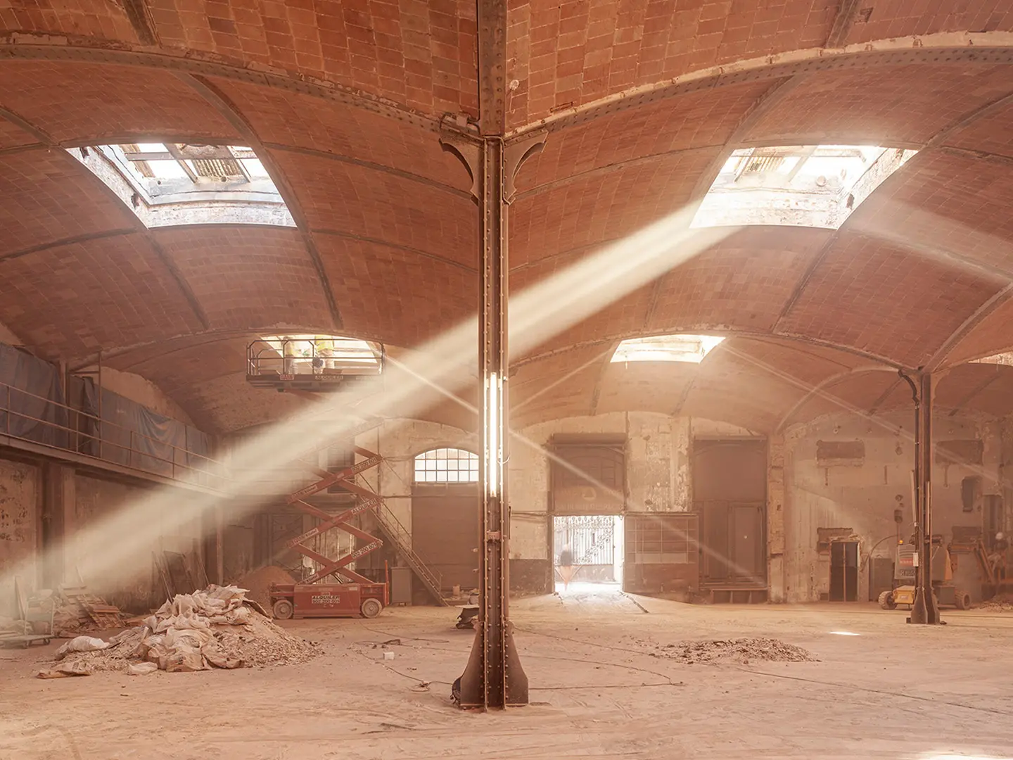 Atlas Re-Edificatòria, Barcellona, Palau d’Alfarràs - Courtesy metalocus ©Adrià Goula
